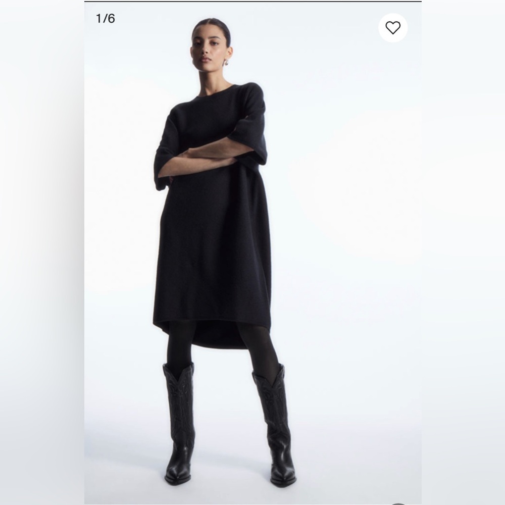 COS oversized fit wool T-shirt dress. 100% Merino wool
Size small Navy